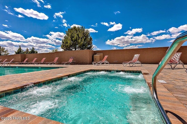 7785 E Bramble Berry Ln, Prescott Valley, AZ 86315 - community pool with a patio
