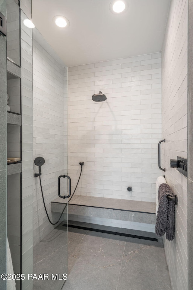 10550 E Cumberland Ct, Dewey-Humboldt, AZ 86327 - full bath with a shower stall and recessed lighting