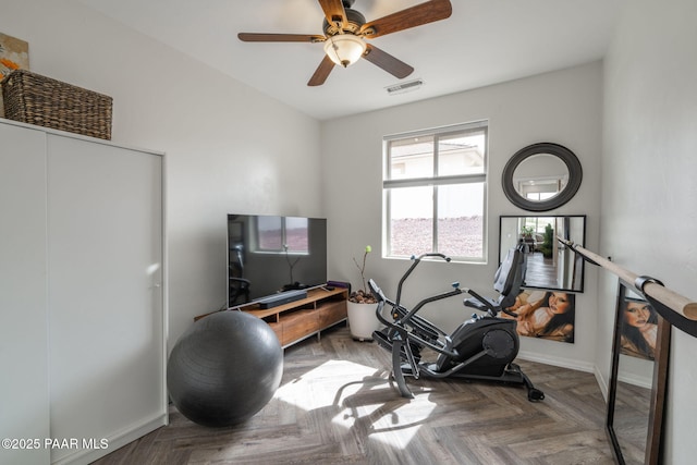10550 E Cumberland Ct, Dewey-Humboldt, AZ 86327 - workout area with baseboards, visible vents, and ceiling fan