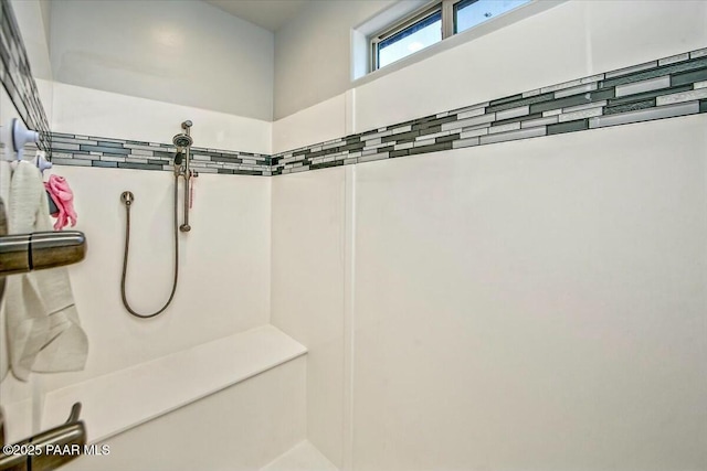 1680 Bainbridge Ln, Chino Valley, AZ 86323 - full bathroom featuring tiled shower
