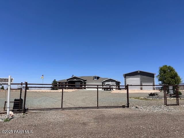 9420 E Steer Mesa Rd, Prescott Valley, AZ 86315 - view of yard featuring a detached garage