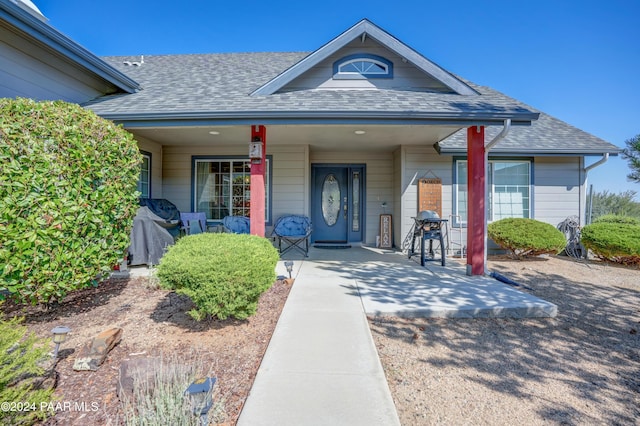 view of front of house featuring a porch