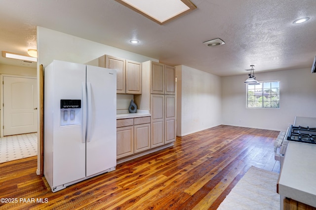 2785 W Bard Ranch Rd, Prescott, AZ 86305 - kitchen with white appliances, wood-type flooring, light countertops, a textured ceiling, and recessed lighting