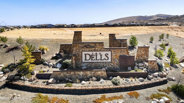 3280 Stone Cliff Ct, Prescott, AZ 86301 - community sign with a mountain view