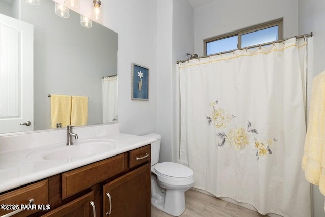 7942 E Carbon Ct Unit 20-A, Prescott Valley, AZ 86315 - bathroom with vanity and curtained shower
