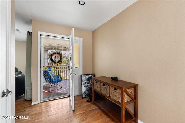 3050 Smokey Rd Unit 20D, Prescott, AZ 86301 - foyer featuring light wood-style floors and baseboards