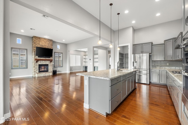 848 Royal Tulips St, Prescott, AZ 86301 - kitchen featuring gray cabinets, stainless steel appliances, a sink, open floor plan, and recessed lighting