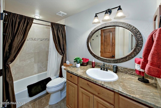 2140 Lone Oak Way, Prescott, AZ 86305 - full bath featuring shower / bathtub combination with curtain and vanity