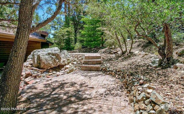 2140 Lone Oak Way, Prescott, AZ 86305 - view of yard with a patio area