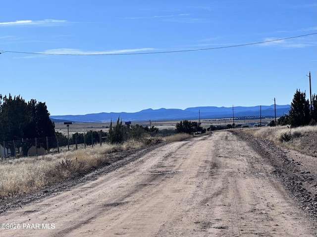 Listing photo 3 for 54610 N Bridge Canyon Pkwy, Seligman AZ 86337