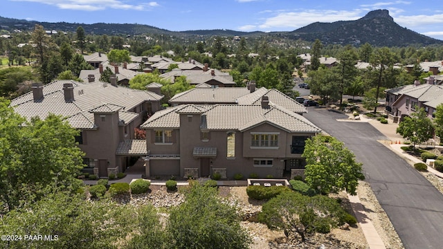 bird's eye view with a mountain view