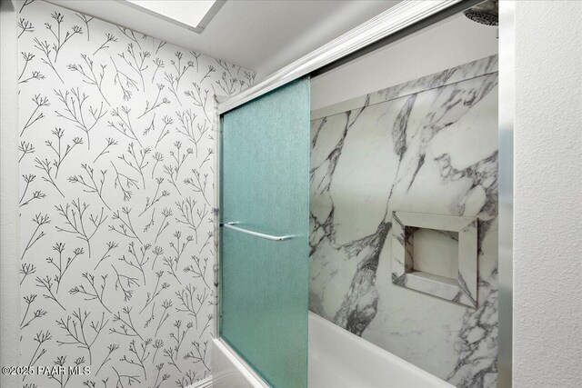 902 Fern Dr, Prescott, AZ 86305 - full bath featuring bath / shower combo with glass door