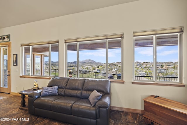 living room featuring a mountain view