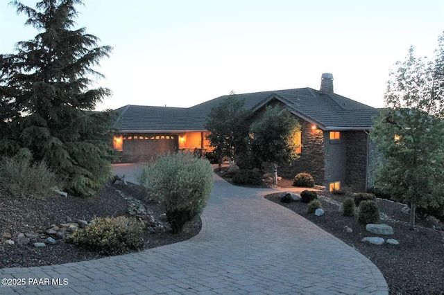 view of front facade with a garage