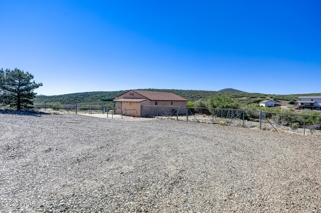10412 E Prescott Dells Ranch Rd, Dewey-Humboldt, AZ 86327 - view of yard with a mountain view
