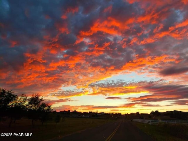 1125 N Wagon Wheel Pl, Chino Valley, AZ 86323 - view of asphalt road featuring a view of countryside