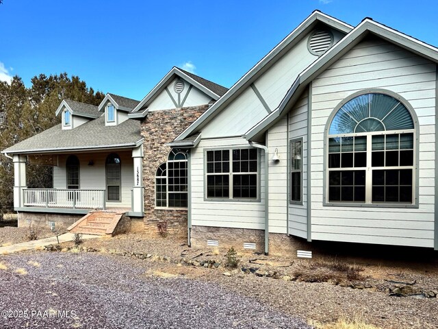 view of front of home featuring a porch