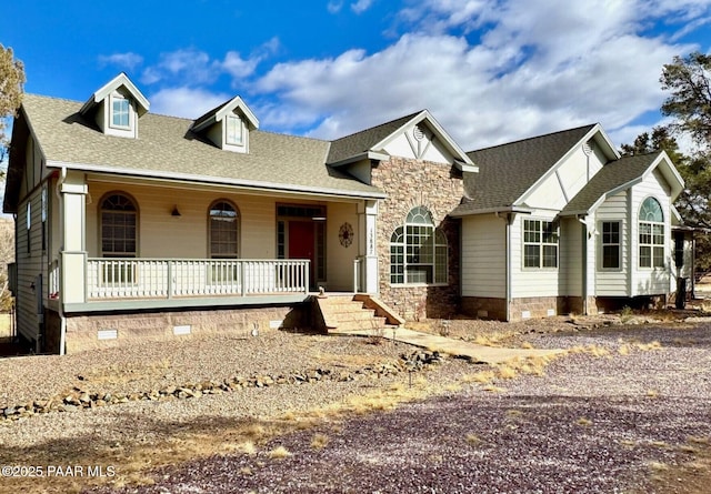 view of front facade with covered porch