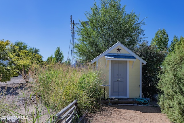 view of outdoor structure