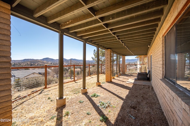 view of yard with a mountain view