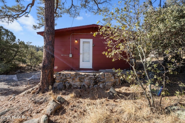 view of outbuilding