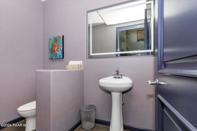 7420 E Reins Ct, Prescott Valley, AZ 86314 - half bath featuring toilet and baseboards