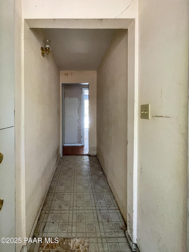 532 Canyon Springs Rd, Prescott, AZ 86303 - hallway featuring light flooring