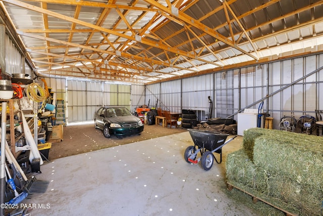 8910 S Steven Trl, Kirkland, AZ 86332 - garage with metal wall