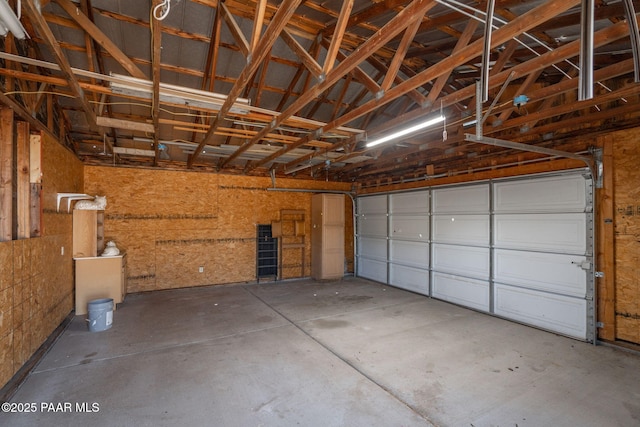 7555 W Wexford Dr, Wilhoit, AZ 86332 - view of garage