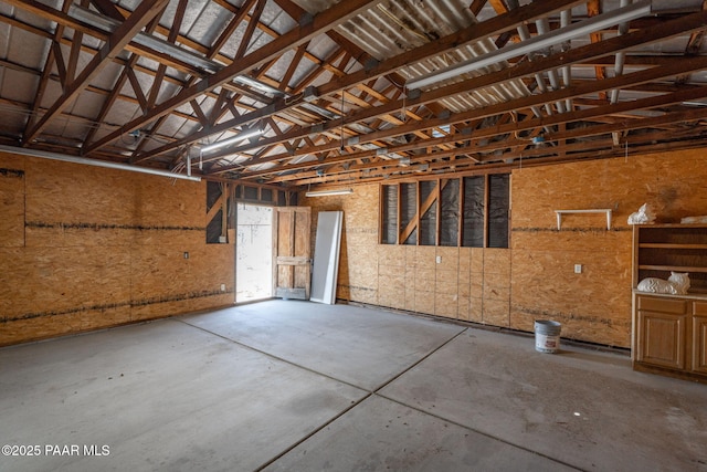 7555 W Wexford Dr, Wilhoit, AZ 86332 - view of garage