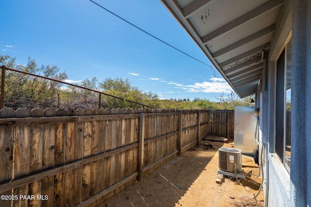 7555 W Wexford Dr, Wilhoit, AZ 86332 - view of yard