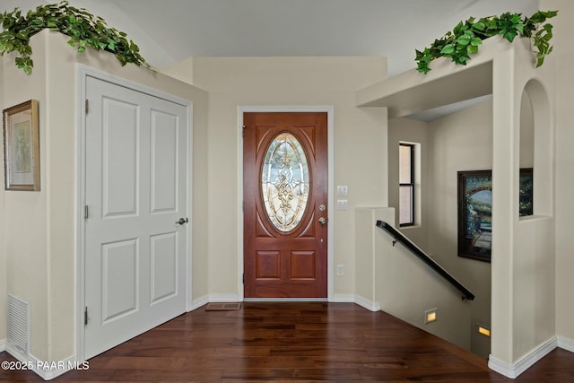 2751 Boone Ct, Prescott, AZ 86305 - entrance foyer featuring dark wood-style floors and baseboards
