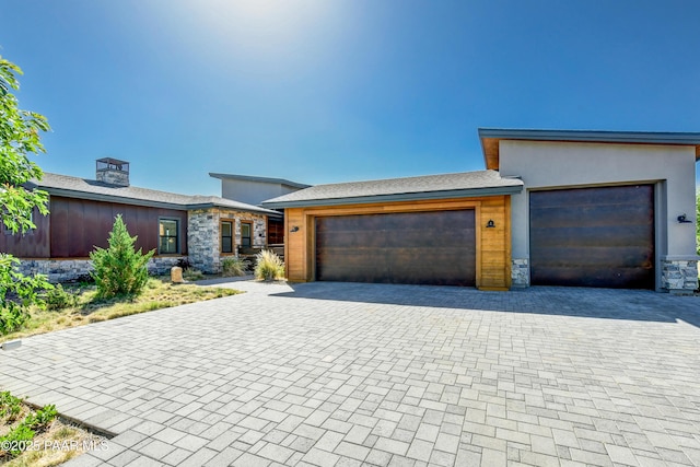 view of front of house featuring a garage