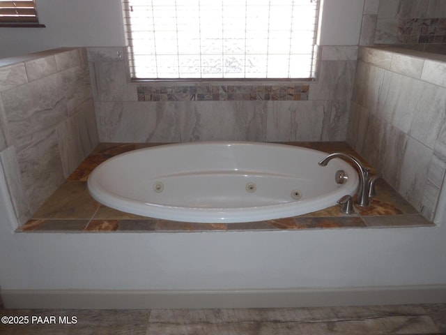 3575 N Meadowlark Dr, Prescott Valley, AZ 86314 - full bathroom with plenty of natural light and a tub with jets