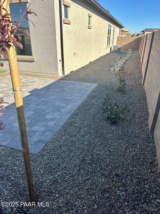 3263 Iron King Cir, Prescott, AZ 86301 - fenced backyard with a patio area