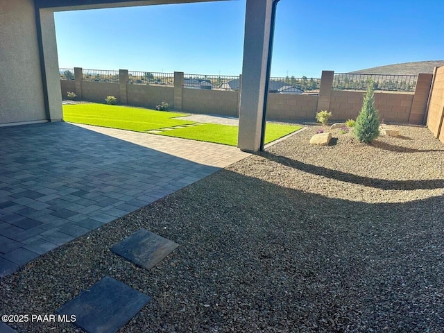 3263 Iron King Cir, Prescott, AZ 86301 - view of yard with a patio area