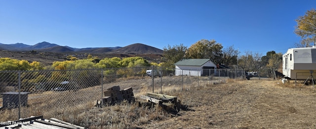 12995 E Main St, Dewey-Humboldt, AZ 86329 - view of yard featuring a mountain view