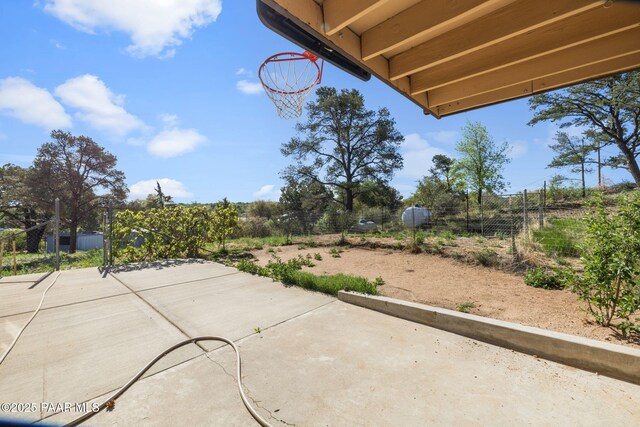 2615 W Red Tail Way, Prescott, AZ 86305 - view of patio with fence