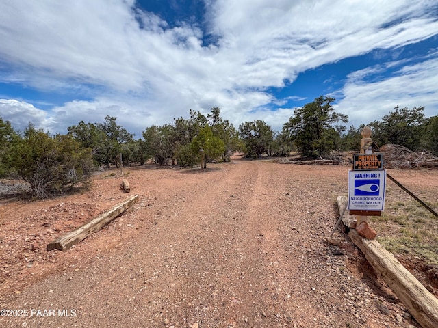 55409 Madre Cir, Seligman, AZ 86337 - view of road