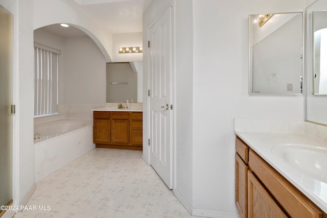 15015 E White Dr, Dewey-Humboldt, AZ 86327 - bathroom with two vanities and a bath