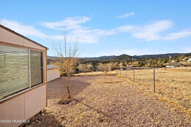 view of yard with a mountain view