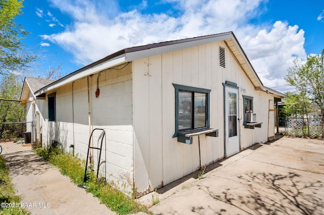234 N Arizona Ave, Prescott, AZ 86301 - view of side of home with a patio