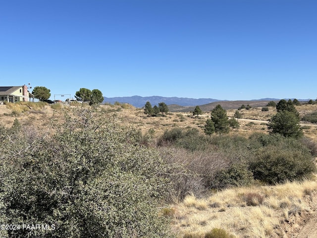 17424 S Juniper Dr, Peeples Valley, AZ 86332