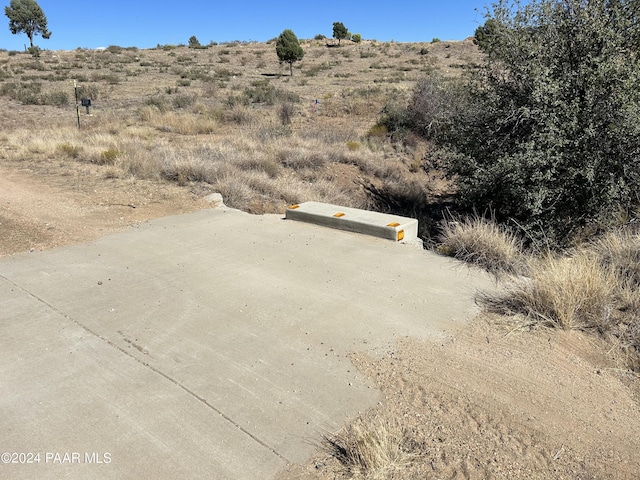 17424 S Juniper Dr, Peeples Valley, AZ 86332