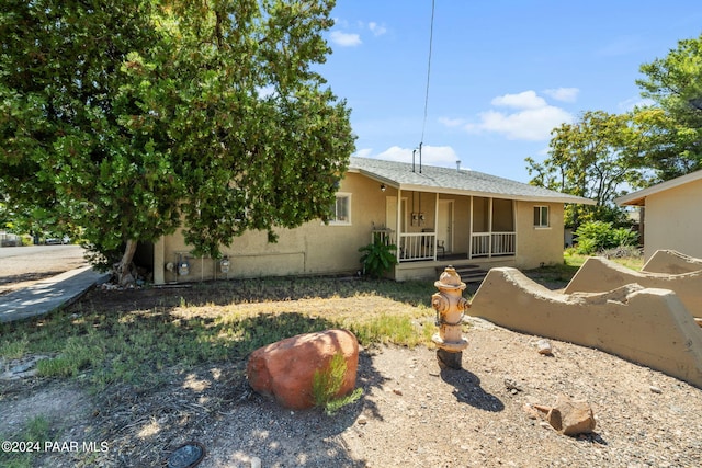 view of front of home featuring a porch