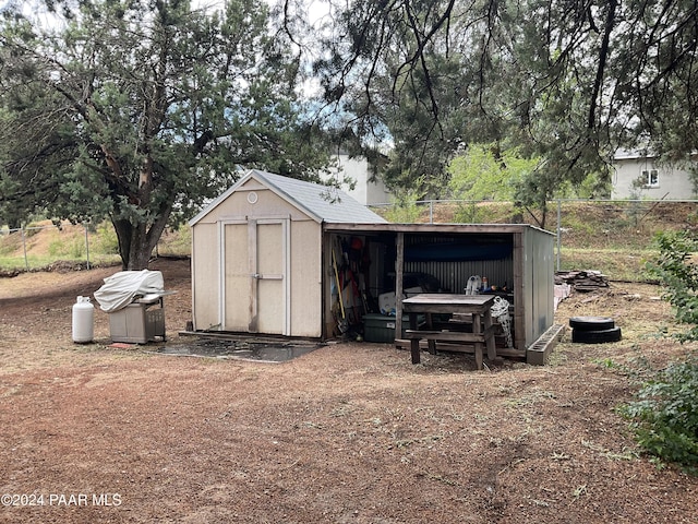 view of outbuilding