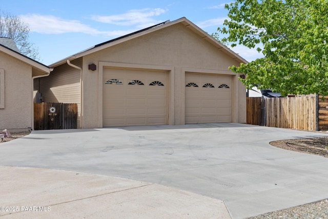 5278 N Saddleback Dr, Prescott Valley, AZ 86314 - garage featuring fence