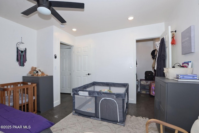 bedroom with ceiling fan