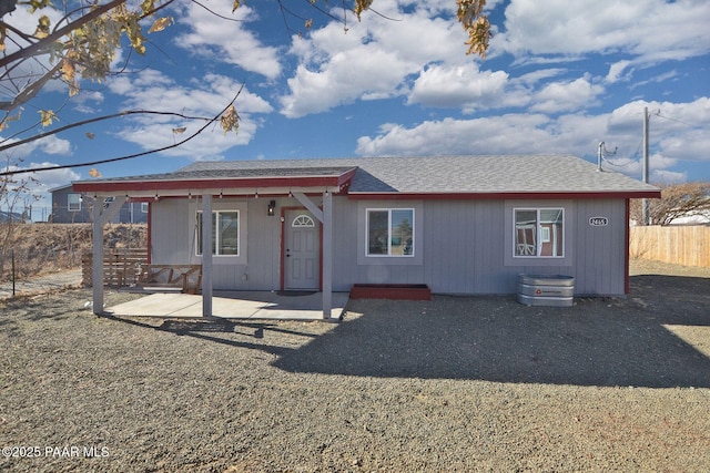 view of front of property featuring a patio area