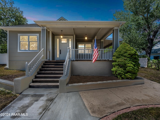 view of front of house featuring a porch